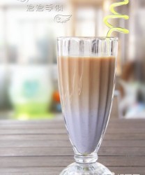 蓝莓奶茶的做法步骤