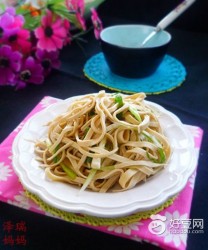 葱丝拌豆皮的做法步骤