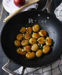 肉汁脆皮小土豆(外脆内软的老式法国菜)的做法步骤