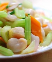 西芹炒带子(海鲜菜谱)的做法步骤