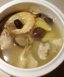 排骨海鲜汤(秋季滋润汤)的做法步骤