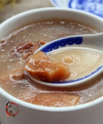 薏仁土茯苓大骨汤的做法步骤