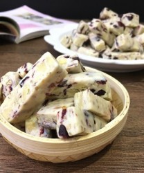 核桃芝麻蔓越莓牛轧糖的做法步骤