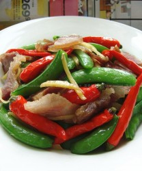 蜜糖豆炒腊肉(荤素搭配)的做法步骤