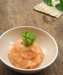 酸辣萝卜泡菜(简单又健康的方法做泡菜)的做法步骤