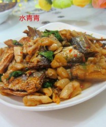 萝卜干炒腊鱼的做法步骤