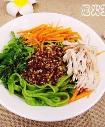 鸡丝菠菜凉面的做法步骤