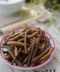 腌糖醋蒜苔(夏季绝佳的配白粥开胃小菜)的做法步骤