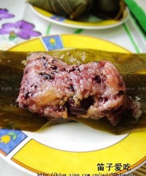 黑白米花生粽子(端午节菜谱-包粽子图解)的做法步骤