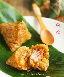 蛋黄鲜肉粽的做法步骤