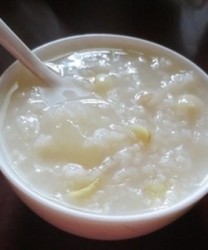  怎么煮粥更有营养价值 煮粥的时候加点它轻松防癌