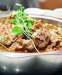 秋冬火锅怎么吃健康？ 这种食材做火锅滋补美味