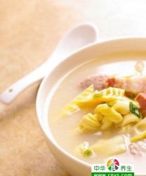 冬季嗓子疼怎么办？最佳调理喝汤茶