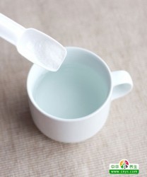 你必须知道：每天喝八杯水的正确时间