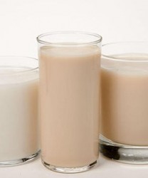 牛奶PK羊奶哪个好？  胃肠敏感就喝羊奶
