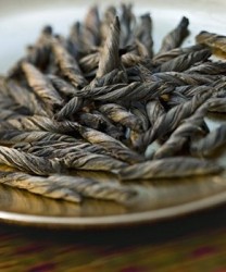 夏天喝苦丁茶清热解毒  这类人不适合饮用