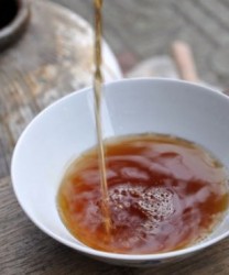 秋季小酌一杯黄酒 活血又抗衰老